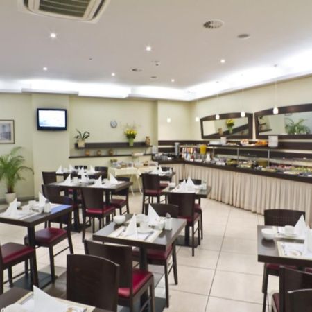 Ivbergs Hotel Messe Nord Берлин Екстериор снимка
